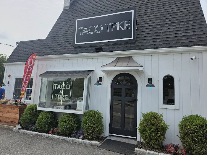 Taco Tpke (Taco Turnpike) Picture 9