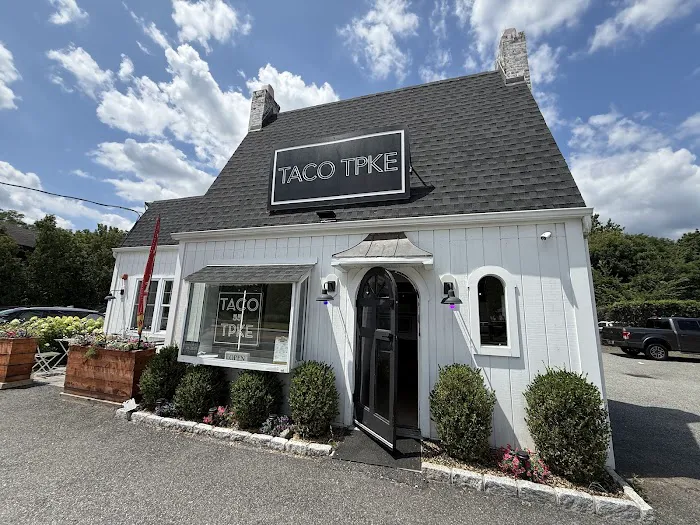 Taco Tpke (Taco Turnpike) Picture 5