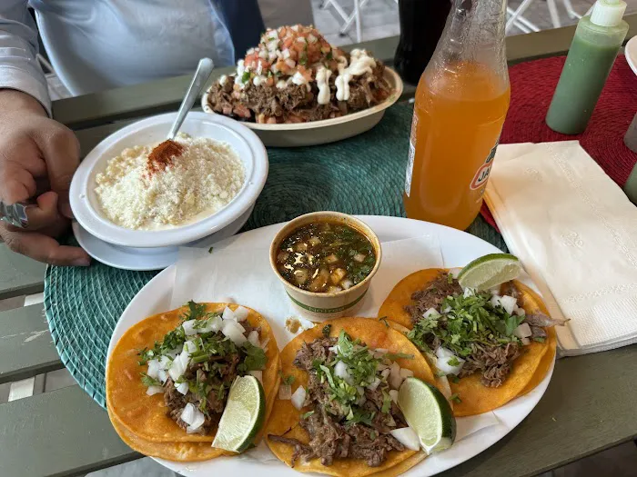 Taco Tpke (Taco Turnpike) Picture 4