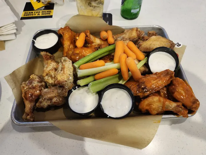 Buffalo Wild Wings Picture 2