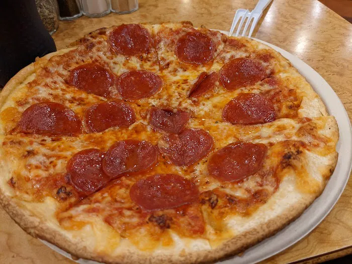 Singas Famous Pizza Picture 4