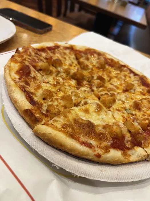 Singas Famous Pizza Picture 7