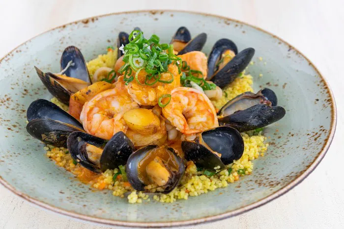 Mezza Livingston Picture 8