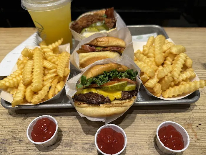 Shake Shack Livingston at the Circle Picture 6