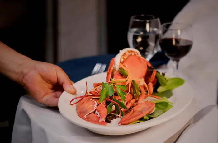 PF Seafood Market & Restaurant Picture 1