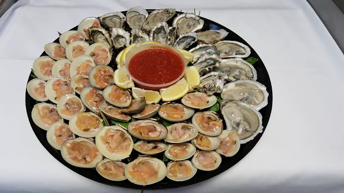 PF Seafood Market & Restaurant Picture 7