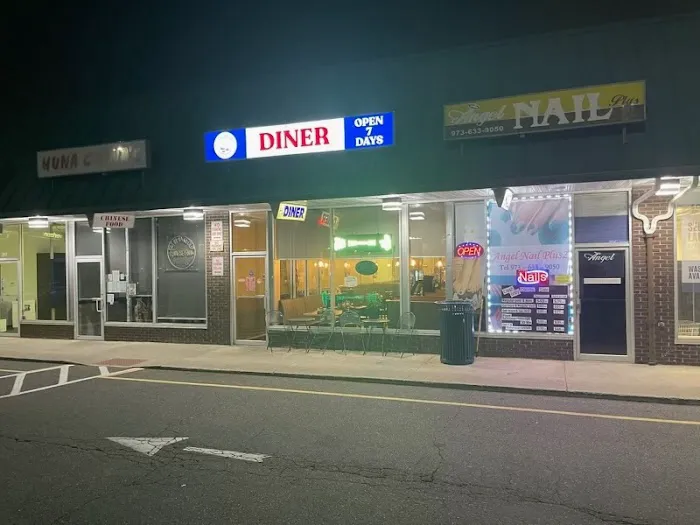 3 Stone Family Diner Picture 10