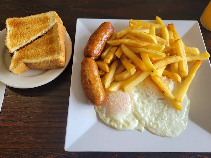 3 Stone Family Diner Picture 2