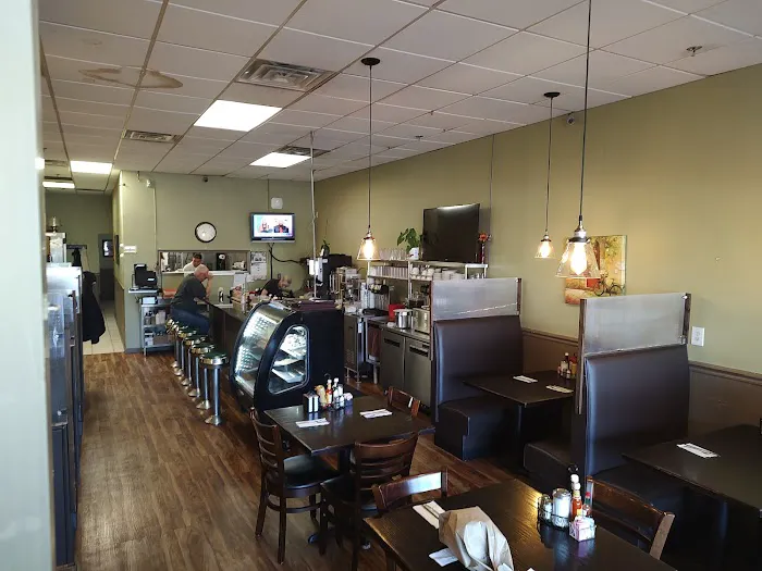 3 Stone Family Diner Picture 4