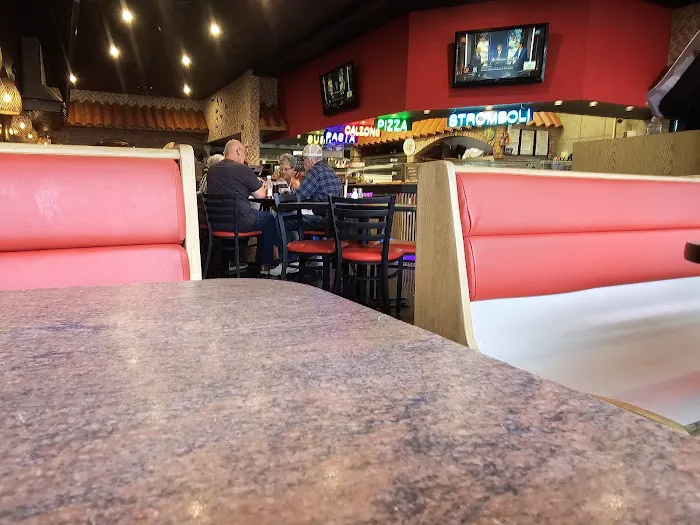 Frank's Pizza Italian Restaurant & Catering Picture 2