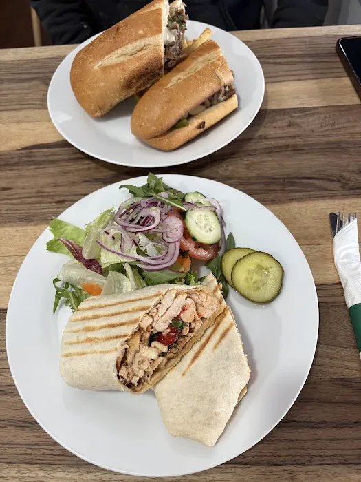 Sibora's Pizza and Mediterranean Grill (Lincoln Park) Picture 7