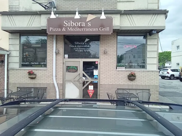 Sibora's Pizza and Mediterranean Grill (Lincoln Park) Picture 1