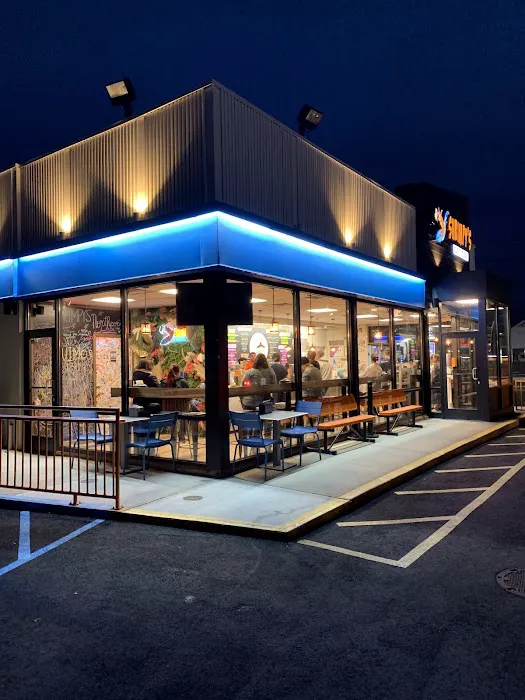 Shrimpy's Burrito Bar - Northport Picture 3