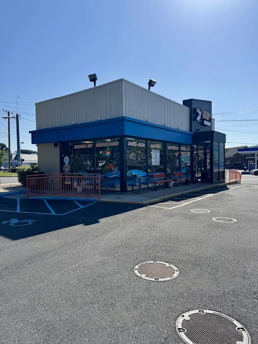 Shrimpy's Burrito Bar - Northport Picture 7