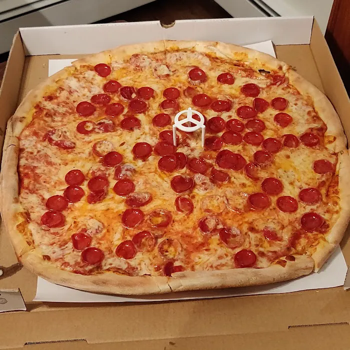 Gino's of Northport Picture 10