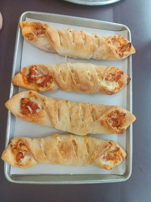 Anna's Pizza of E Northport Picture 6