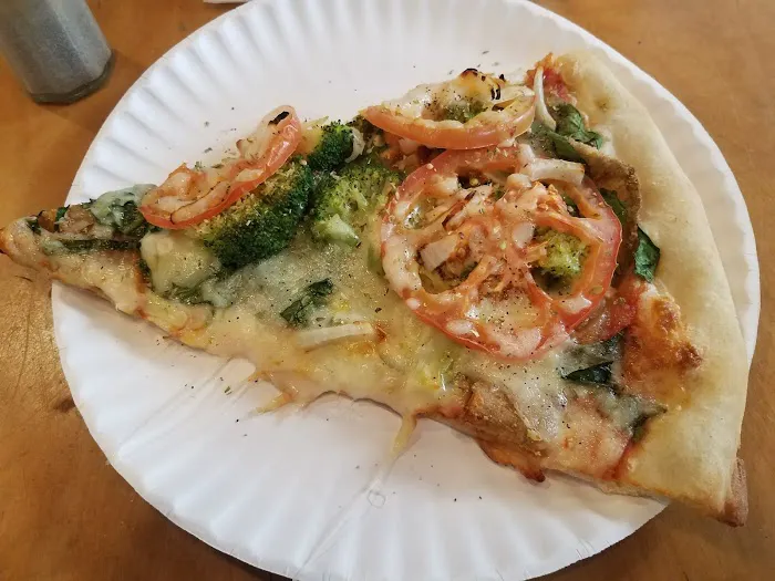 Anna's Pizza of E Northport Picture 2