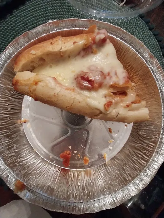 Anna's Pizza of E Northport Picture 9