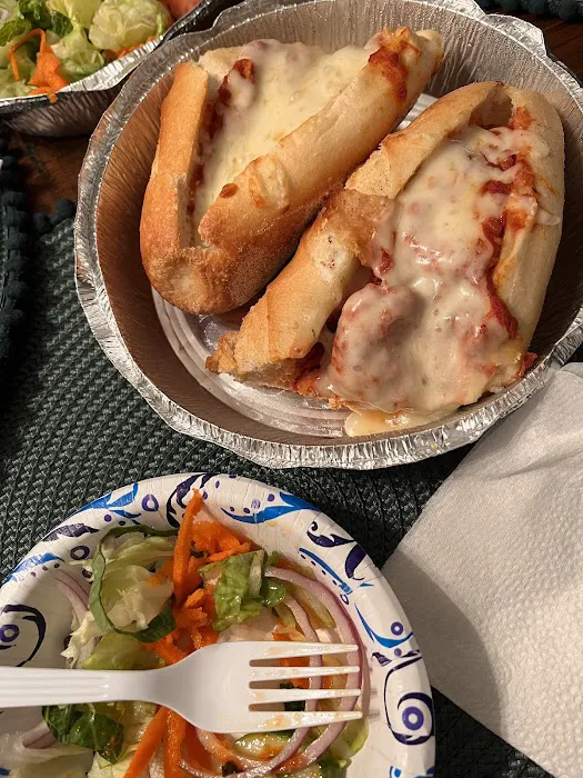 Anna's Pizza of E Northport Picture 3