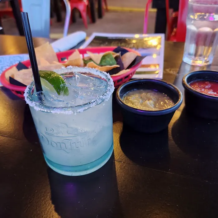 Tequila Revolucion Picture 4