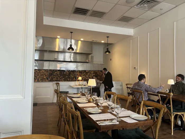 Greenwich & Delancey Picture 2