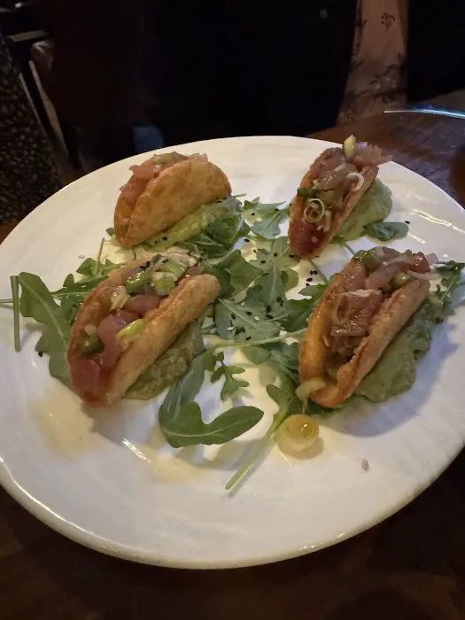 Farmhouse at the Crossroads Picture 6