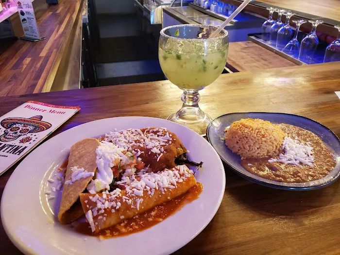 Loco Cantina Picture 3