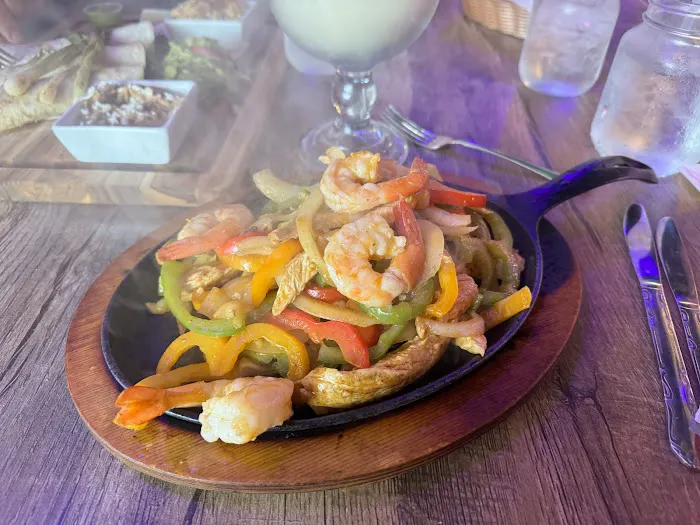 Loco Cantina Picture 6