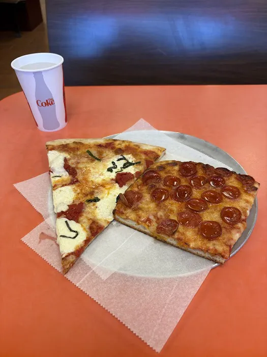 Yorktown Pizza and Pasta Picture 4