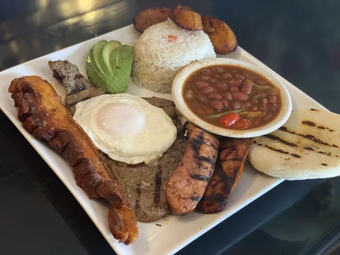 El Pueblo Restaurant & Grill Picture 1