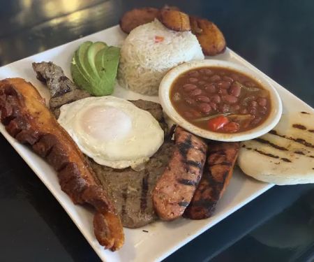 El Pueblo Restaurant & Grill