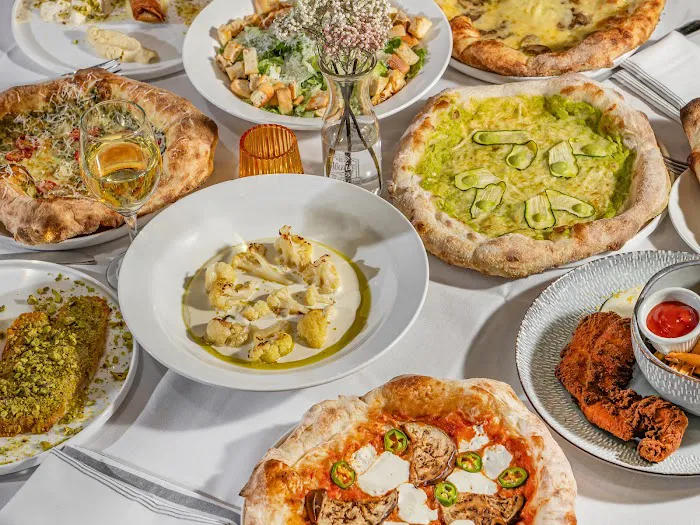 Armonia Restaurant Picture 9