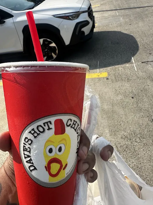 Daves Hot Chicken Picture 10