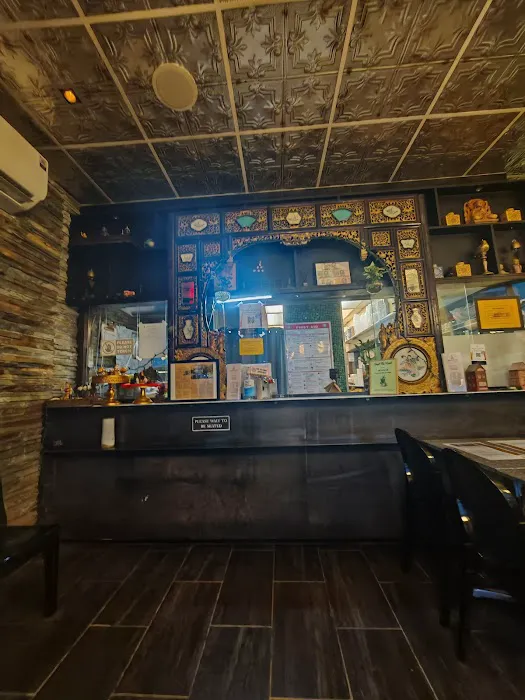 Little Buddha Picture 9