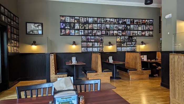 Colony Grill Picture 4