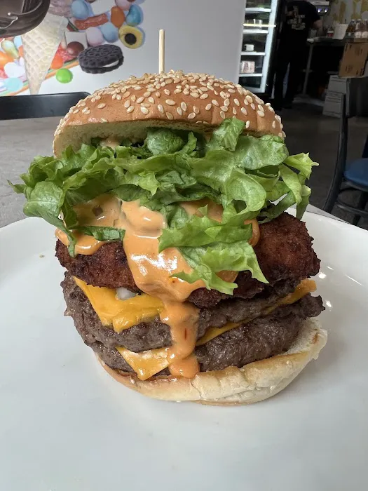 Elm Street Diner Picture 5