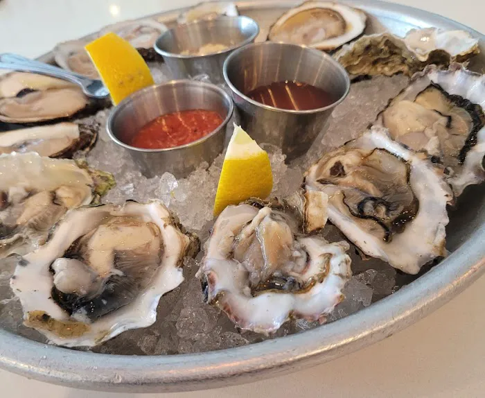 Fish Restaurant + Bar Picture 2