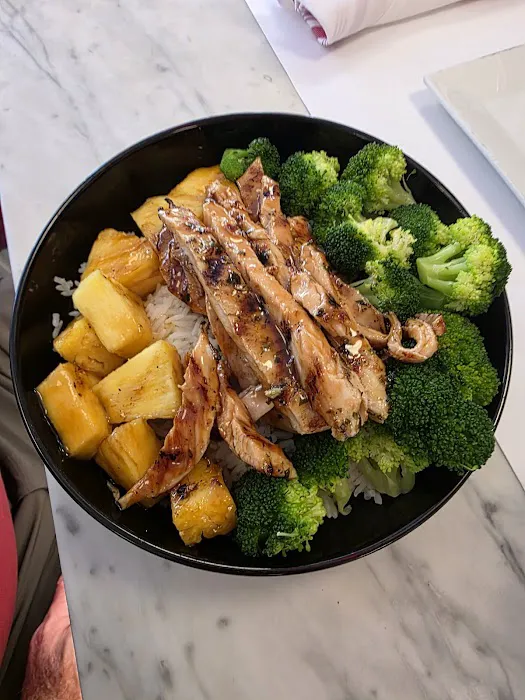 Lucky's Classic Burger & Malt Shop Picture 5