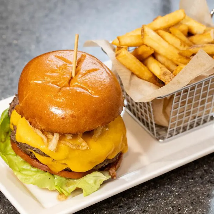 Lucky's Classic Burger & Malt Shop Picture 7