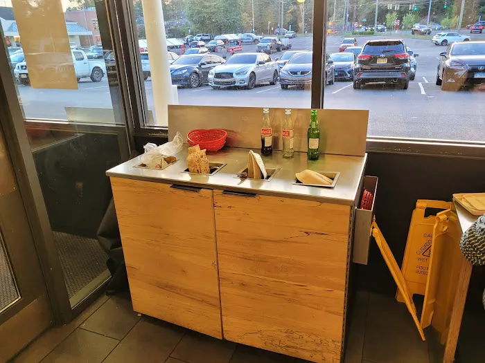 Chipotle Mexican Grill Picture 4