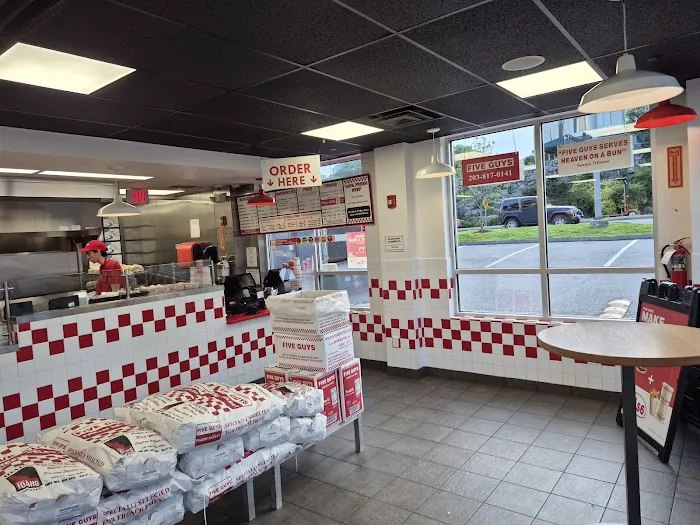 Five Guys Picture 8