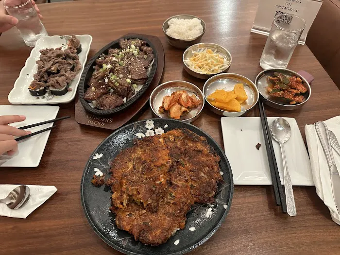 Ginger's Seoul Bar & Grill Picture 1