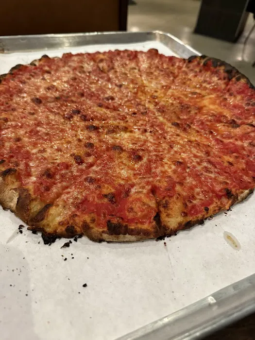 Sally's Apizza Picture 3