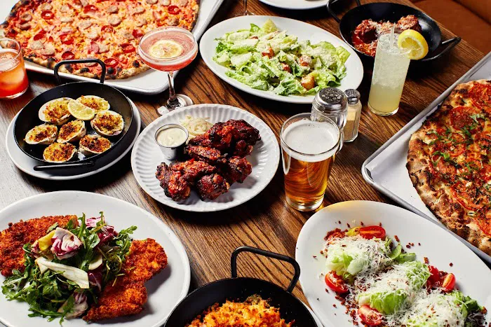 Sally's Apizza Picture 2