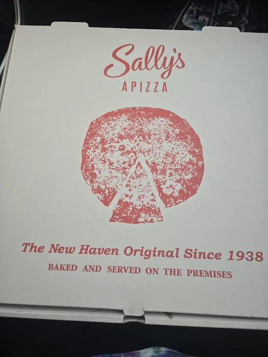 Sally's Apizza Picture 8