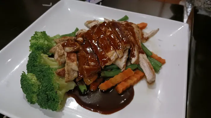 Sweet Basil Picture 1