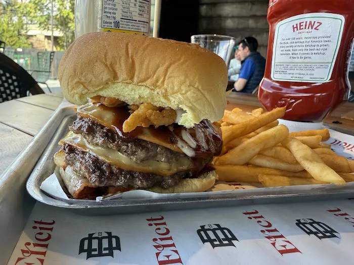 Elicit Brewing Co - Fairfield Picture 8