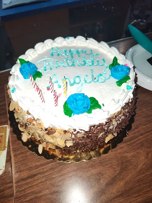 Mickey's Community Restaurant Picture 5