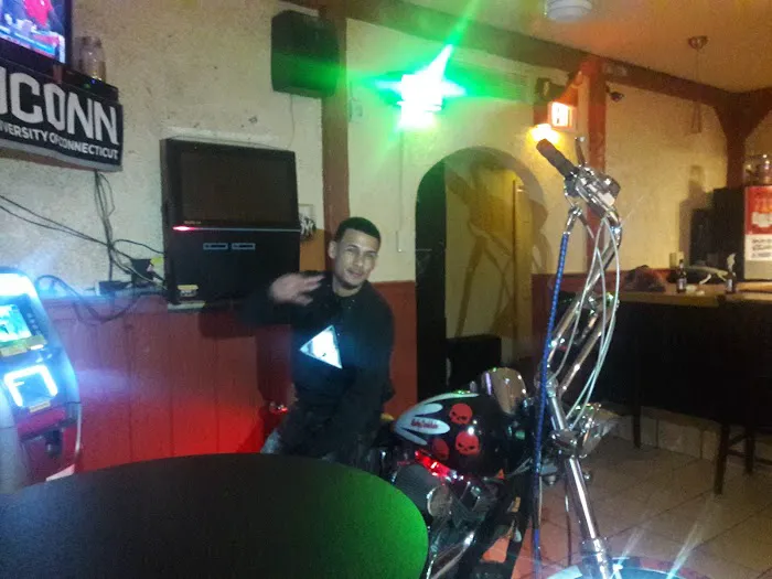 Ayala's Restaurant Picture 7