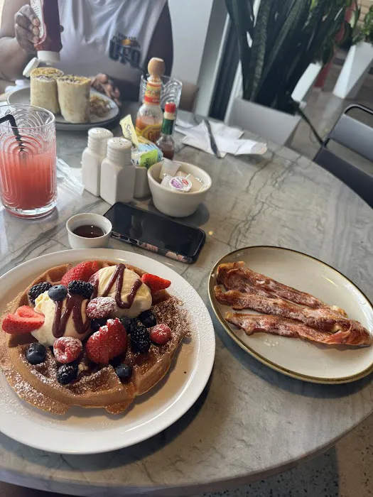 Don Roque Garage Picture 8